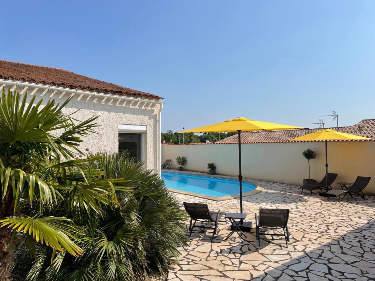 Les Pertuis Rochelais Bed & Breakfast Périgny Dış mekan fotoğraf